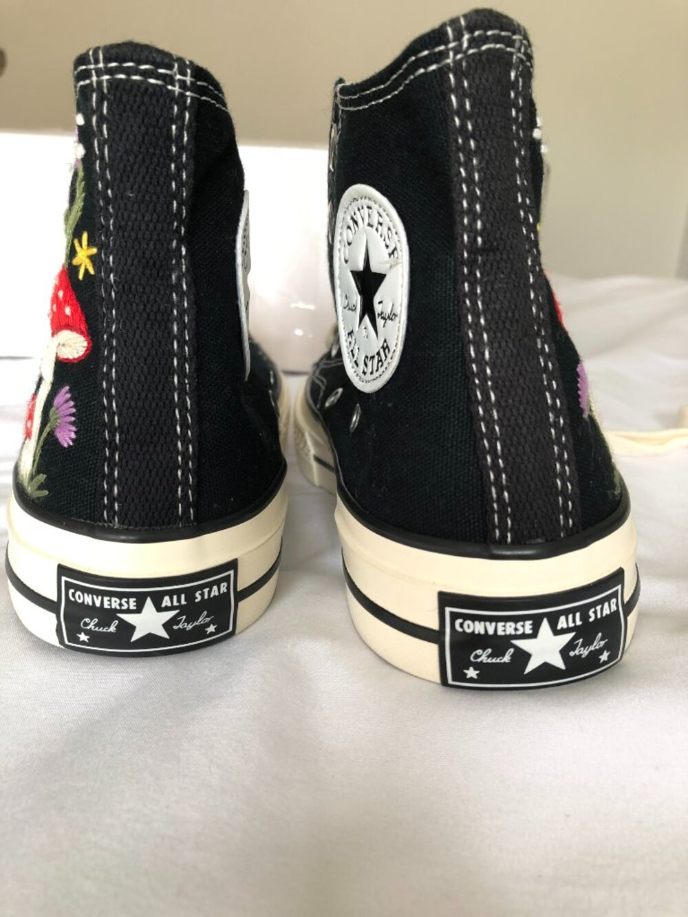 NWT Converse Chuck Taylor Embroidered Mushroom Frog Flowers High Tops Size 6.5W - Picture 9 of 14